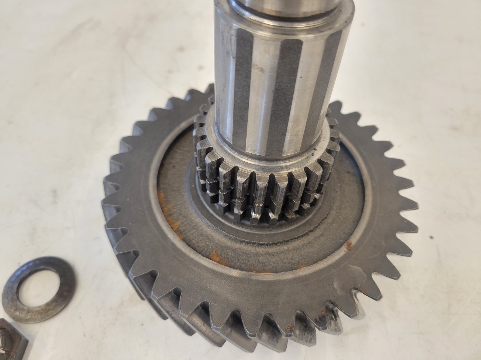 NP205 TRANSFER CASE FRONT OUTPUT ASSEMBLY 30 SPLINE CHEVY GMC GM