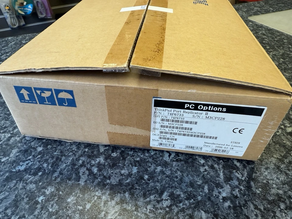 IBM ThinkPad Type 74P6733 laptop Docking Station T40 R50 X30 T30 R40 A30 - Image 2 of 4