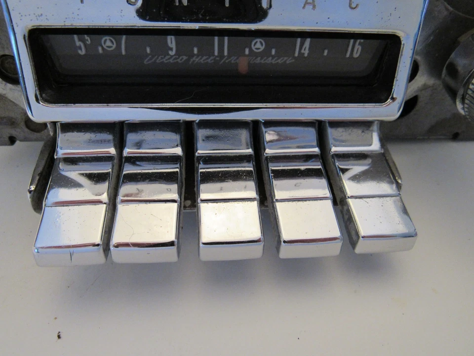 USED 1962 Pontiac Bonneville Catalina Grand Prix Delco AM Push Radio # 983579 - Image 3 of 4