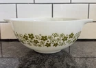 Vintage Pyrex #443 Spring Blossom Crazy Daisy 2.5  Quart Mixing Bowl Cinderella