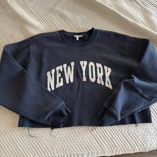 Charlotte Russe Women  s Cropped Sweatshirt Size L