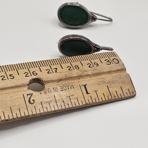 Silver Tone Earrings Signed KC Stamped Green Enamel Dangling Estate Find Vintage - Picture 5 of 6