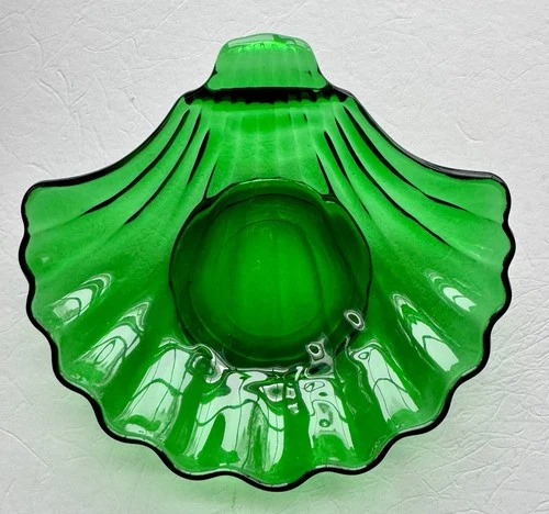 Vintage Anchor Hocking Emerald Forest Green Glass Sea Shell Candy Soap Dish 7 in