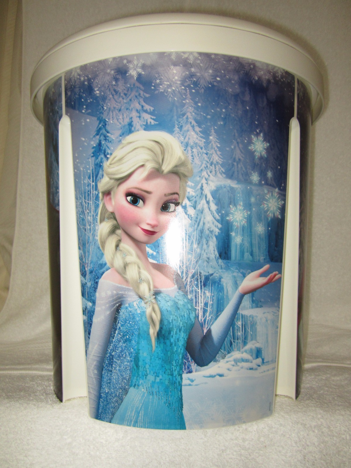 disney frozen toy box