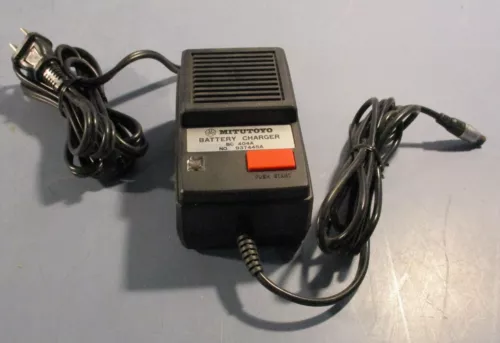 Mitutoyo BC404A Battery Charger Input AC 120V Output DC 3.6v