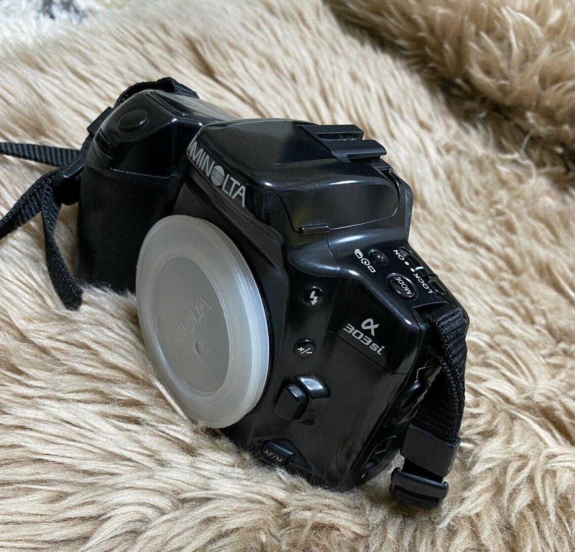 【MINOLTA α-303si】 Minolta Alpha 303si Super - Features, batteries and films
