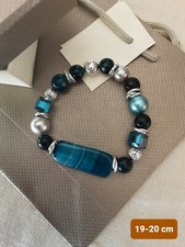 Bracciale con perline di cristallo blu: gioielli fatti a mano