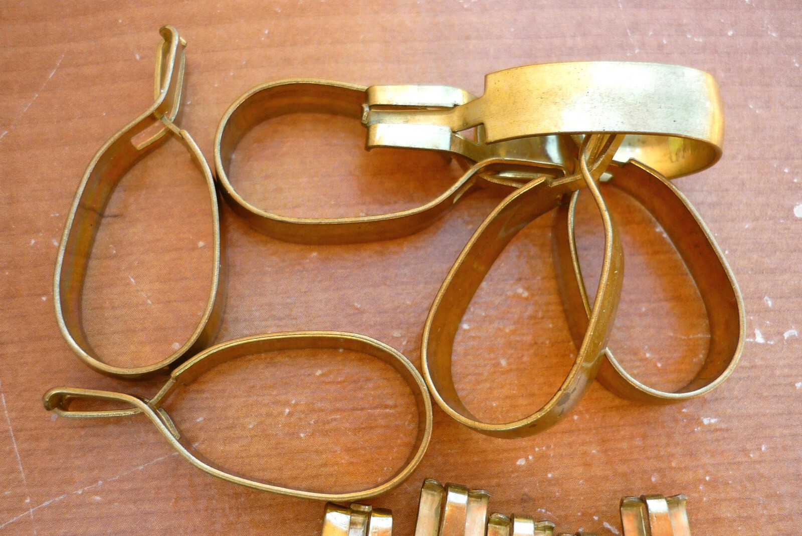 Lot of (11) Vintage Brass 5/8" Oval ClipOn Cafe Curtain Rings Drapery