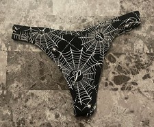 NWT VICTORIA'S SECRET PINK BLACK OFF WHITE SPIDER WEB HALLOWEEN THONG PANTIES