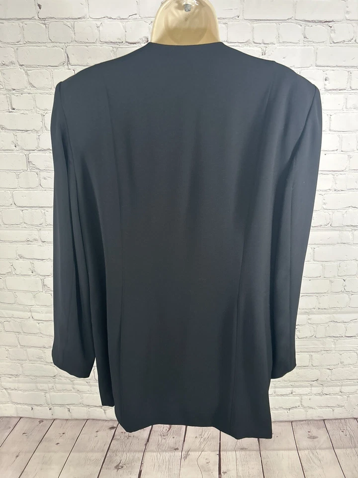 Pendleton Women's 5 Button Blazer Jacket Black 100% Polyester Suit Coat Size 12 - Image 4 of 4