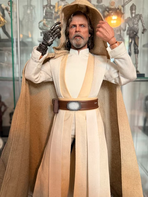 Hot Toys MMS390 Luke Skywalker 1/6 Scale   Star Wars