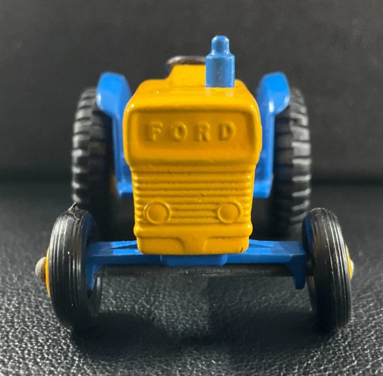 1967 Matchbox Lesney #39 & #40 Ford Tractor & Trailer TOY Blue & Yellow Set VTG! - Image 3 of 4