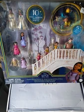 Disney Wish Kingdom of Rosas Character Small Figure Set 10 Posable Mini Doll Toy