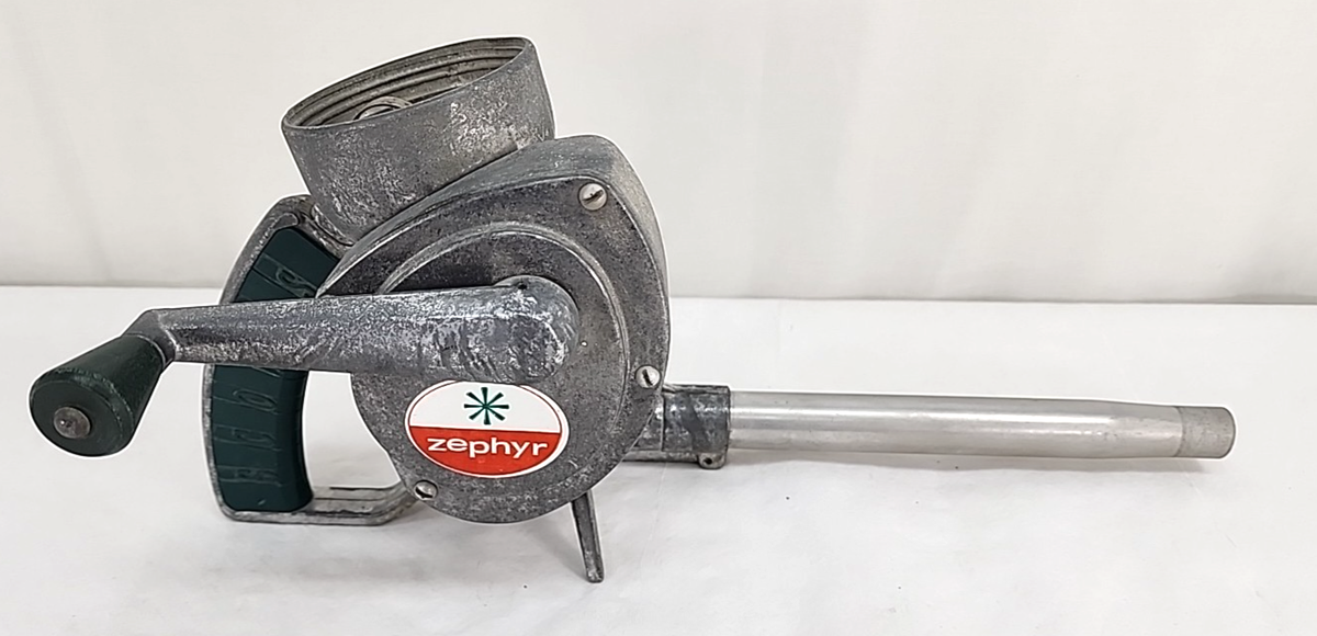 Vintage SCOTTS ZEPHYR Crank Duster Seeder w/Extension Tube Model