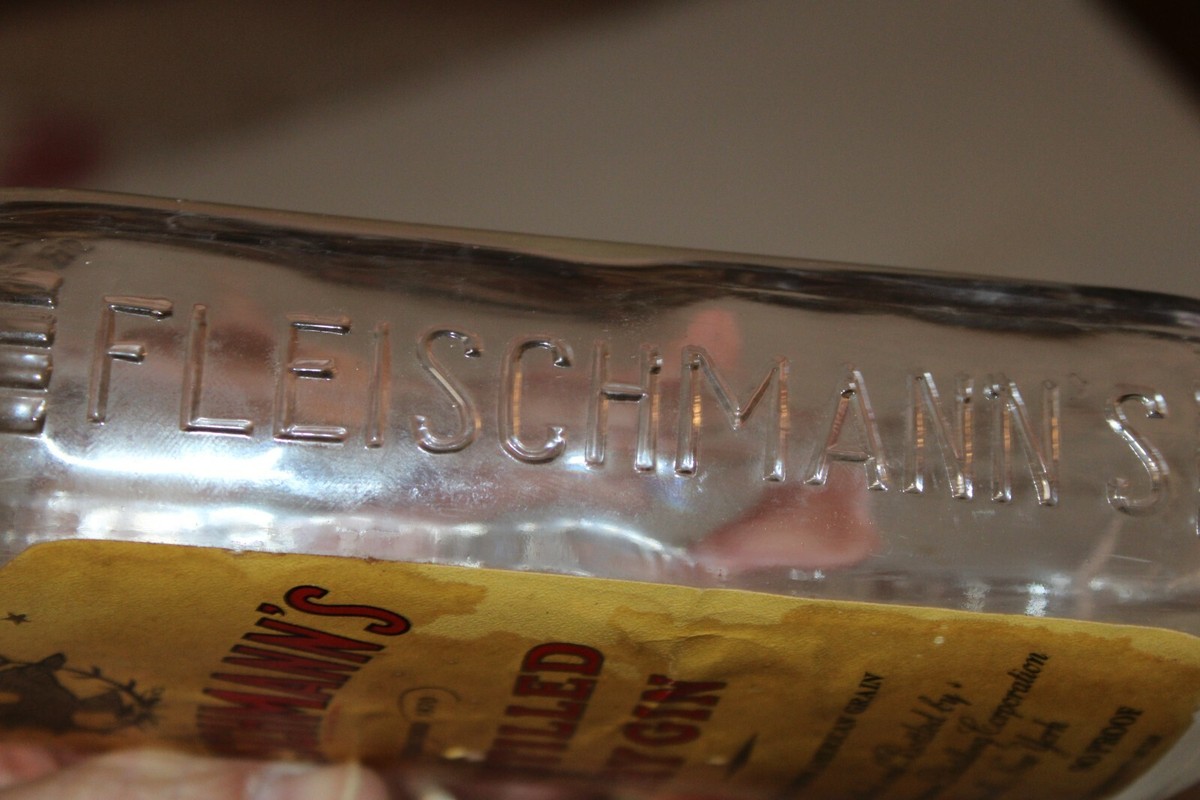 1938? Fleischmann's Distilled Dry Gin Glass Bottle Embossed
