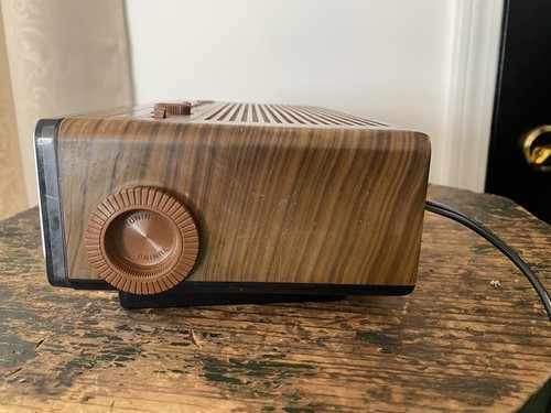 Vintage Panasonic RC-65 AM/FM Digital Alarm Clock Radio Faux Wood Grain - Picture 5 of 6