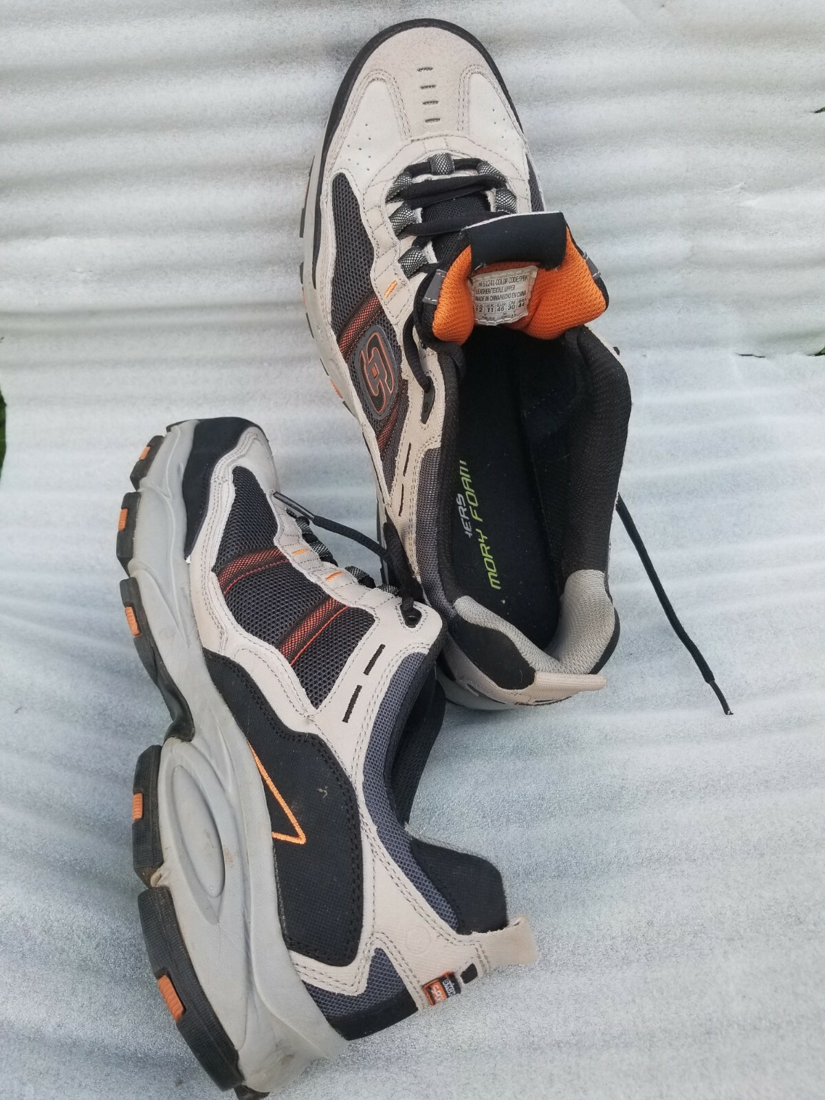 skechers sport men's synergy power switch memory foam athletic training sneaker