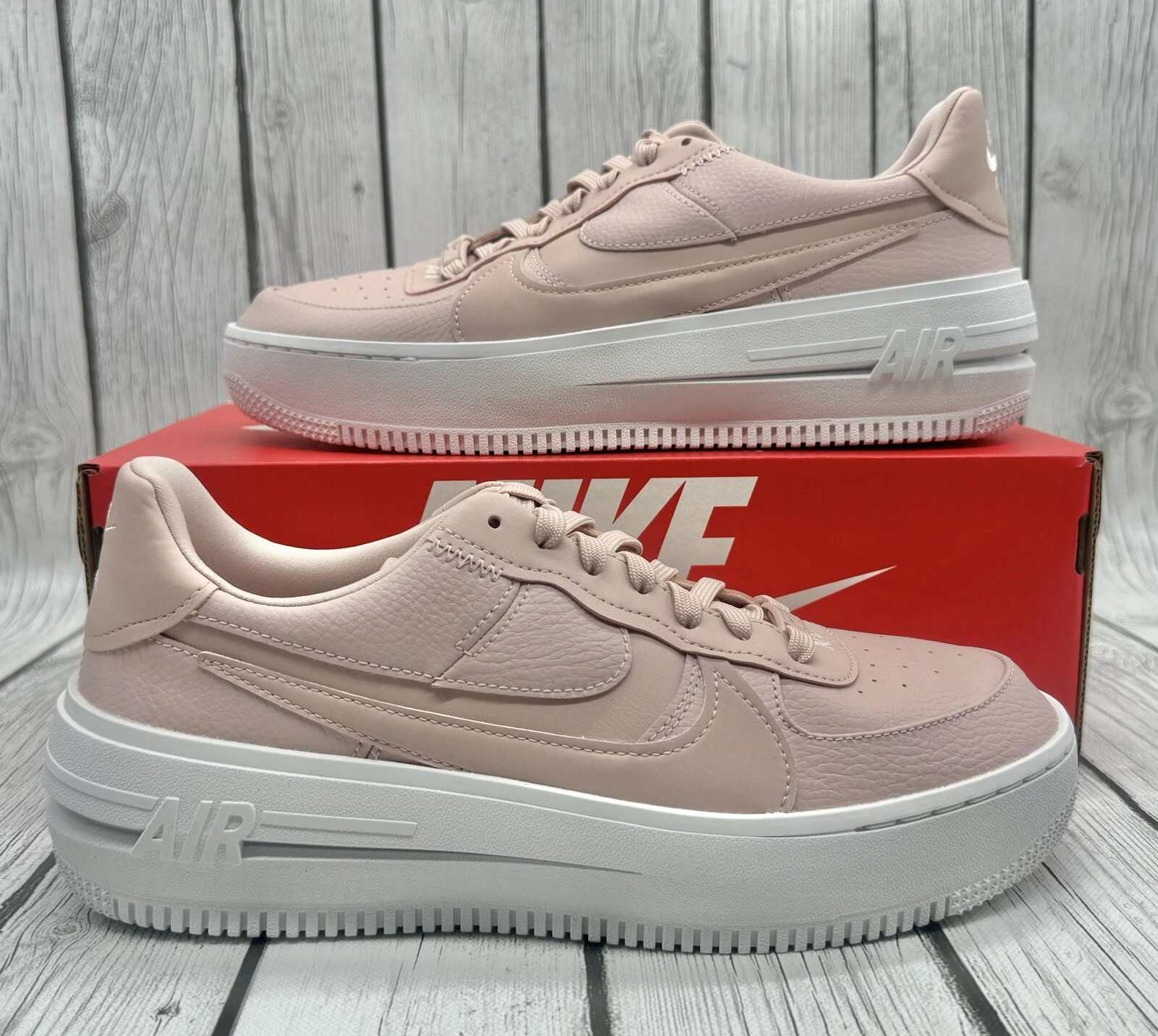 Nike Air Force PLT.AFORM Donna Taglia 10.5 Rosa Oxford DJ9946 602 Nuove