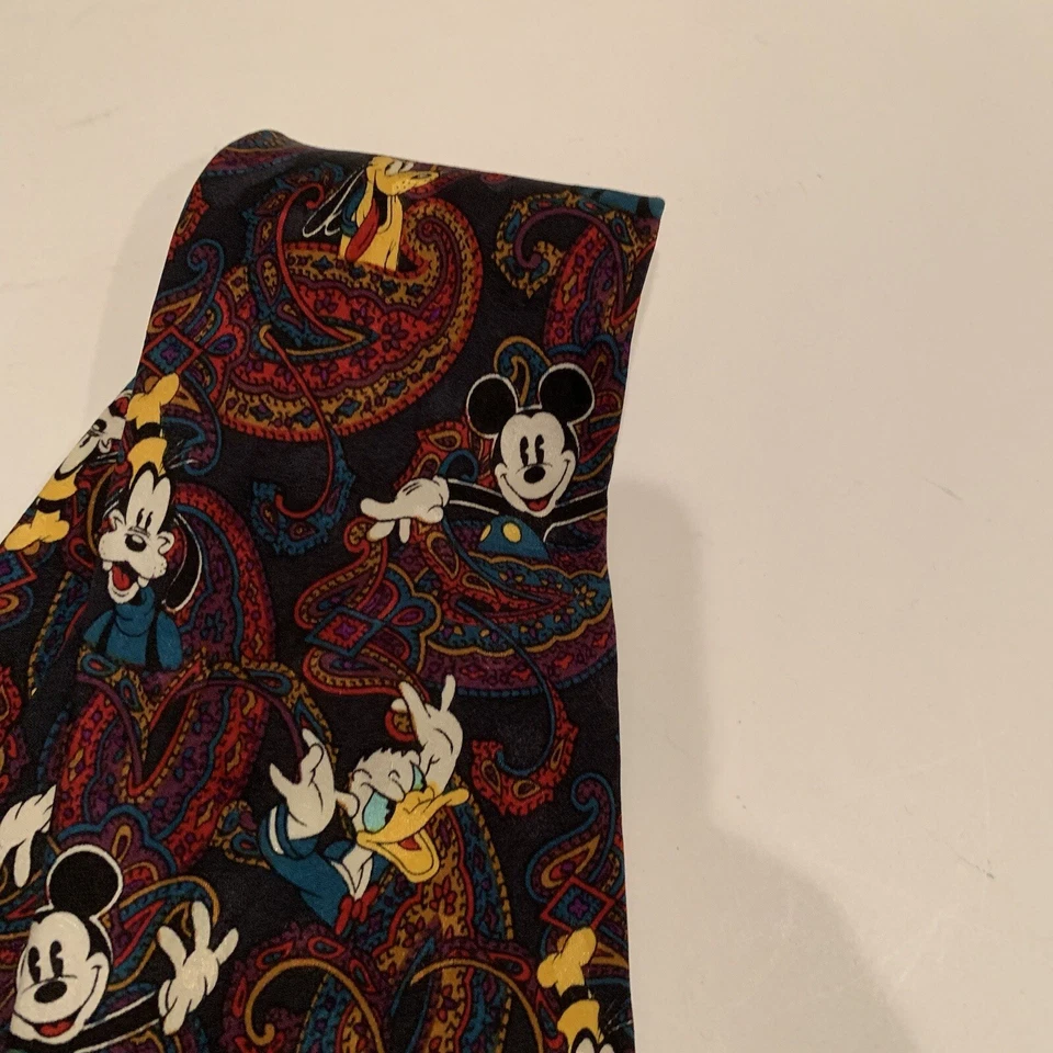 Corbata Walt Disney Company Mickey Mouse roja negra estampado cachemir 100 % seda Foto 3 de 4