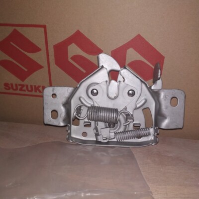 Suzuki Escudo Grand Vitara 1.6L 2.0 Hood Latch | 8211065D02