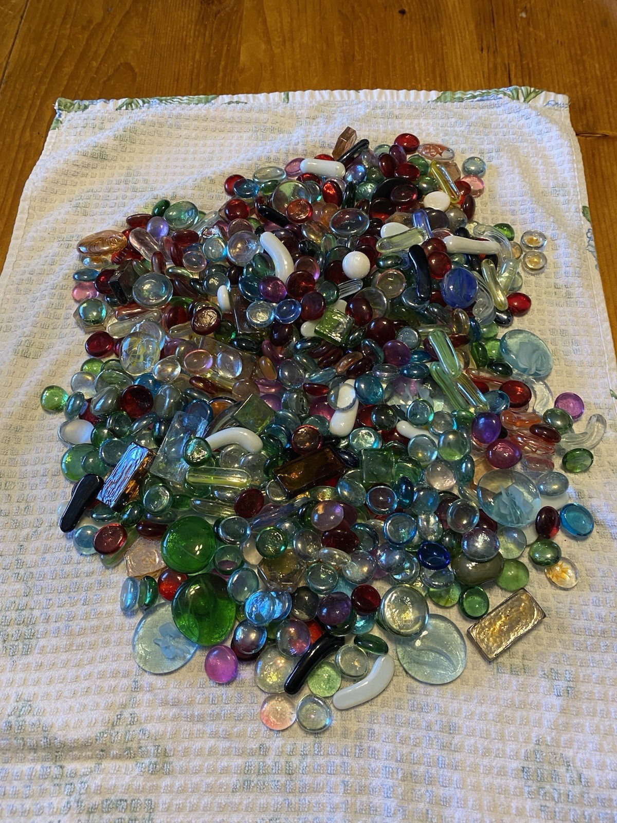 Large Lot Glass Stones Smooth Aquarium Vase Decor Pebbles Size - 600 Pieces