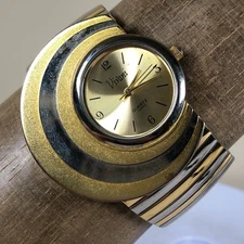 Vtg Vivani Women Dress Cresent Moon Shape Two Tone Expansion Quartz Watch 7 1/4"