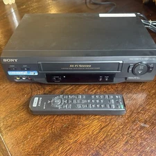 Sony SLV-N51 Video Cassette Recorder VHS With Remote*** Tested Working***