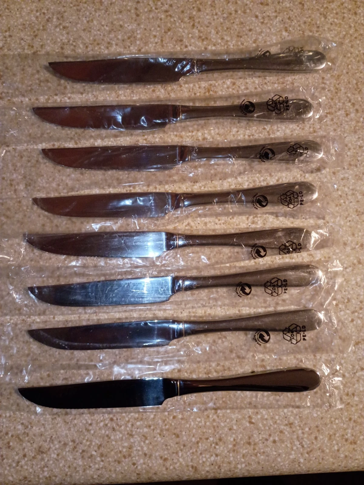 JA Henckels International Inox Serrated Stainless Steel Dinner Knives Set 8 (M4D