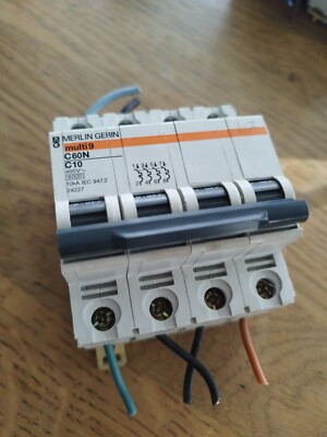 Disjoncteur Différentiel Merlin Gerin C60N 10A 4P 300mA AC - Réf 24227 / 26533
