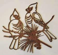 Beautiful Custom made Cardinal accent for your picture arrangements. 