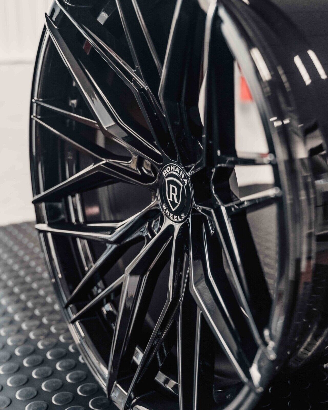 ROHANA RFX17 GLOSS BLACK WHEELS RIMS FOR LAMBORGHINI HURACAN 20X9 & 20X11