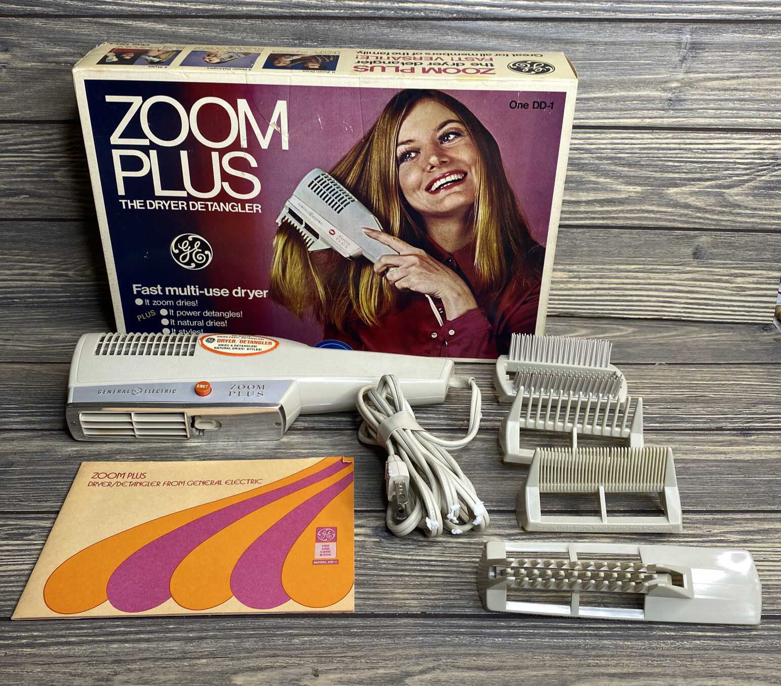 Vintage GE Zoom Plus Fast Multi Use Hair Dryer Detangler Brush Model 