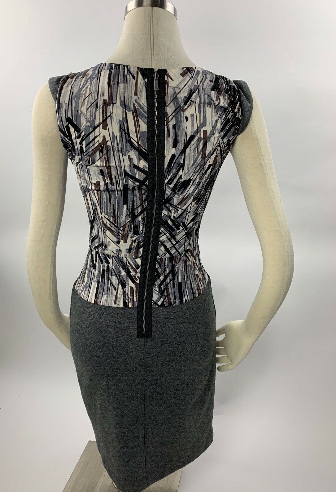 BCBC Max Azria Gray Ponte Mod Pattern Insets Stre… - image 3