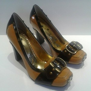 naughty monkey pumps