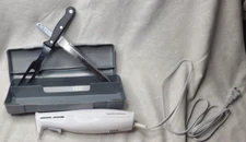 Hamilton Beach Electric Knife for Carving Meats, Storage case and Serving Fork.