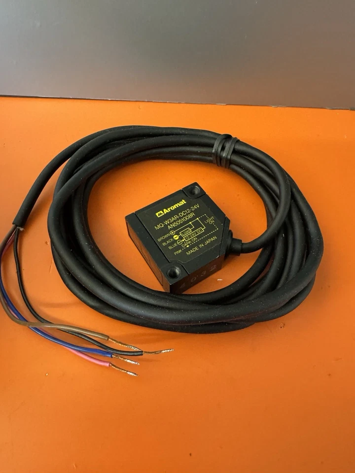 Aromat MQ-W3AR-DC12-24V фотоэлектрический датчик 12-24VDC набор  - Изображение 3 из 4