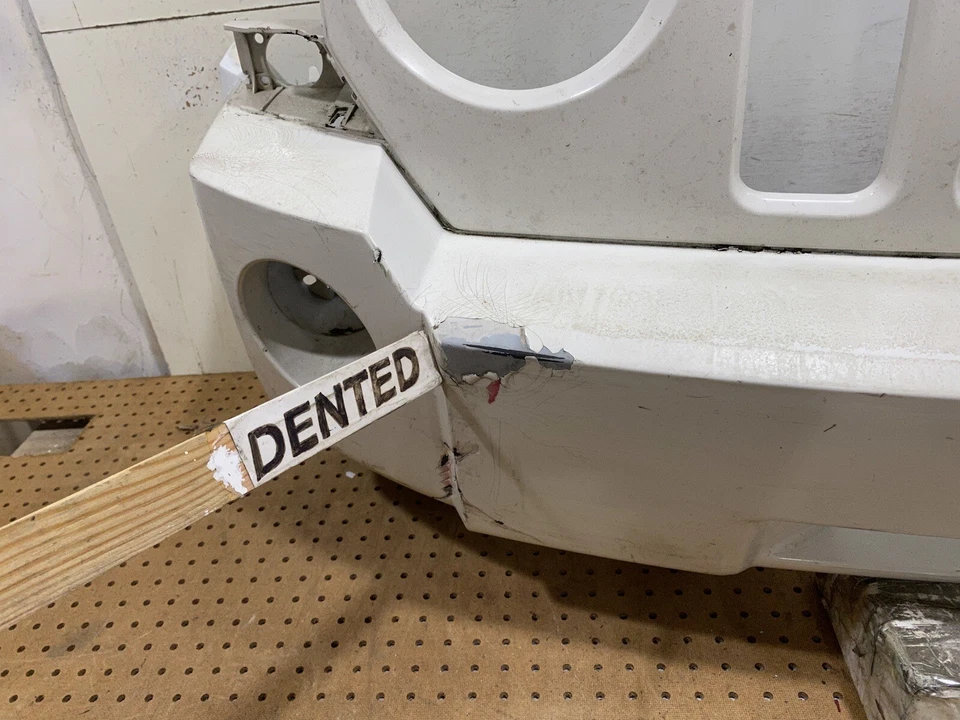 Cubierta de parachoques delantero OEM 2007-2010 Jeep Patriot 07-10 Foto 4 de 4