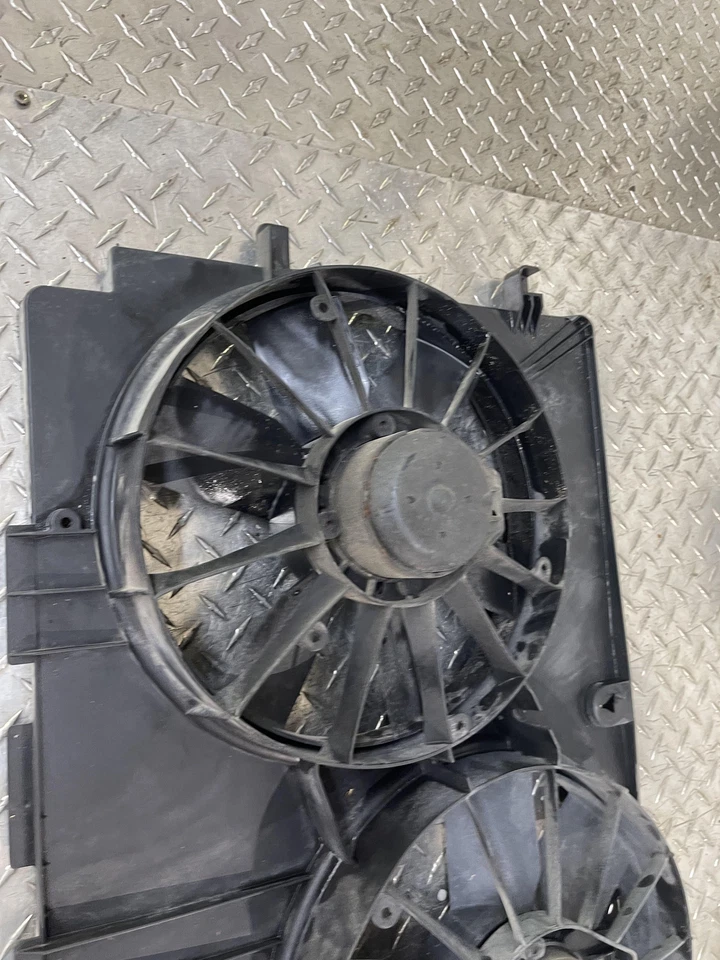 Conjunto de ventilador Pontiac Firebird 2000-2002 probado OEM 3,8 L Foto 3 de 4