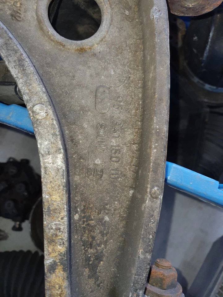 Mando inferior delantero izquierdo gasolina PORSCHE 944 2.5 3.0 95134114910  Foto 2 de 3