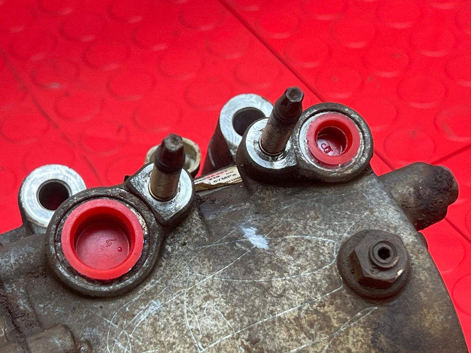 Conjunto de compresor de aire acondicionado Buick Terraza 2005-2006 3,5 L con aire acondicionado trasero OEM 15199330 Foto 4 de 4