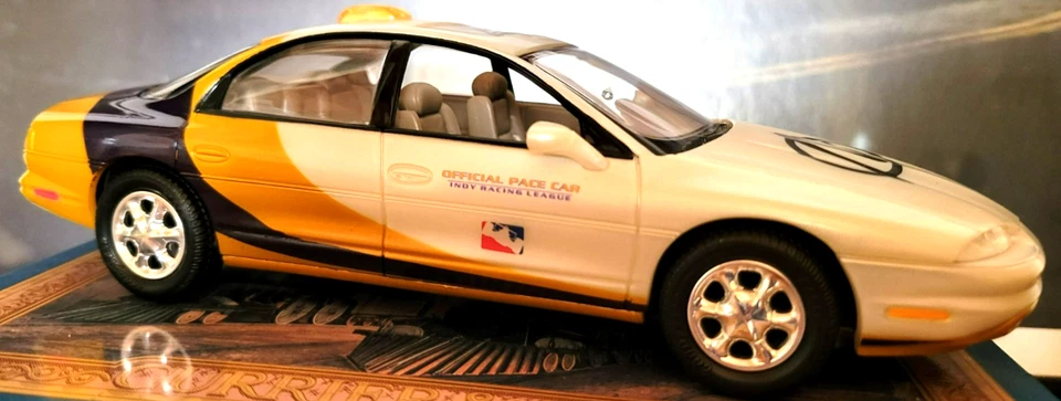 1996 Oldsmobile Aurora IRL Pace Car Brookfield Promo Model - Image 3 of 4