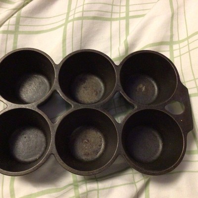 Griswold Cast iron  6 Muffin pop over pan # 18