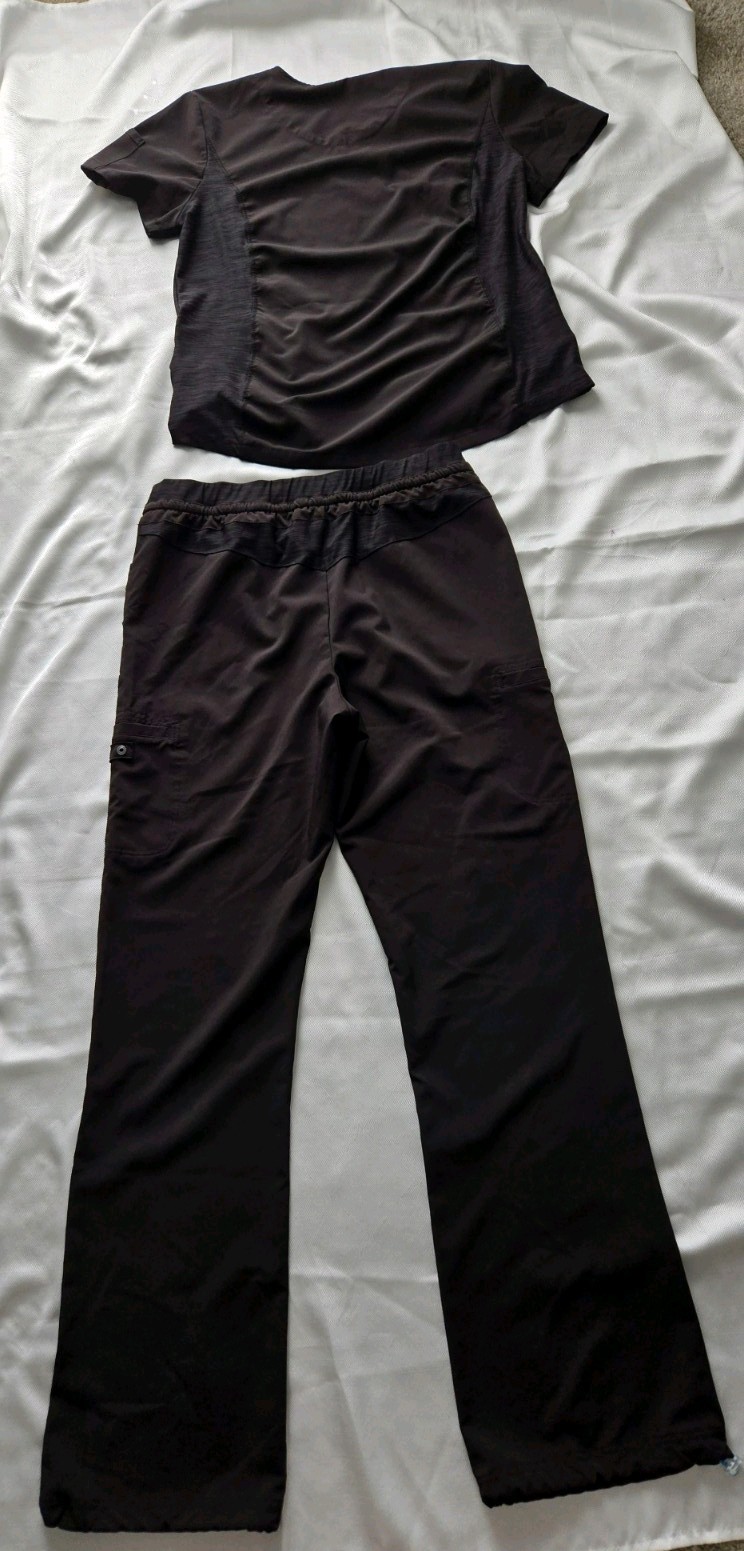 Urbane Performance Black Scrubset - image 15