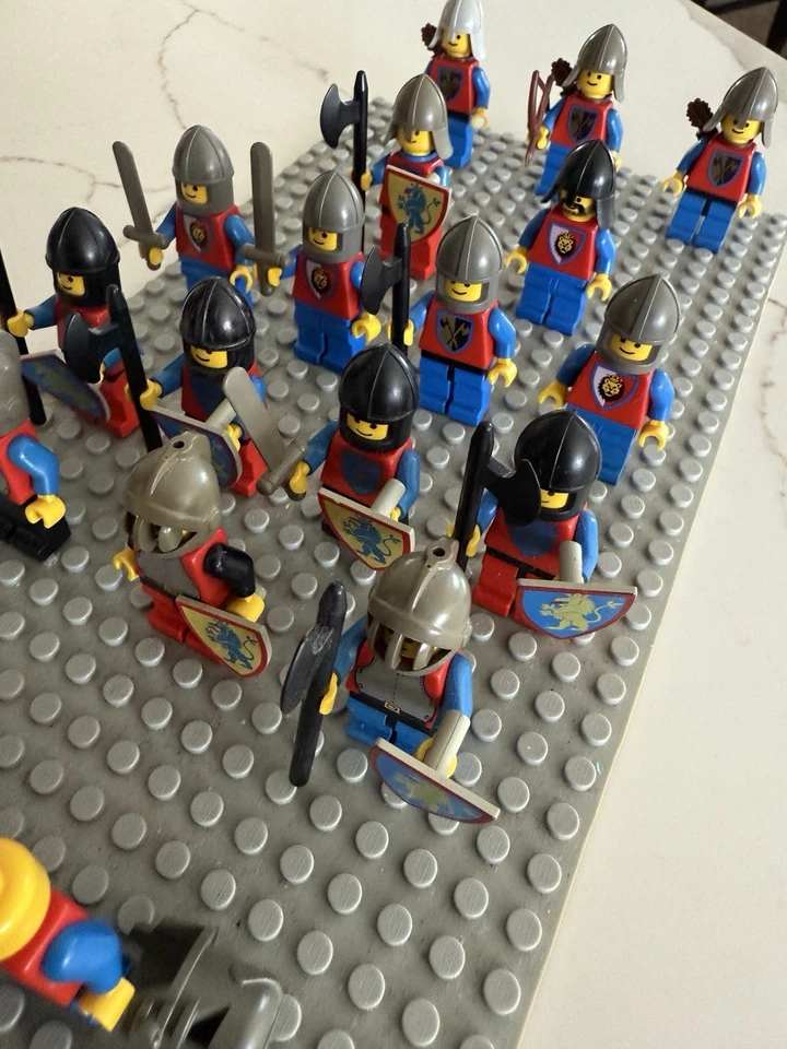 Lego Castle System Minifigure Lot - Image 4 of 4