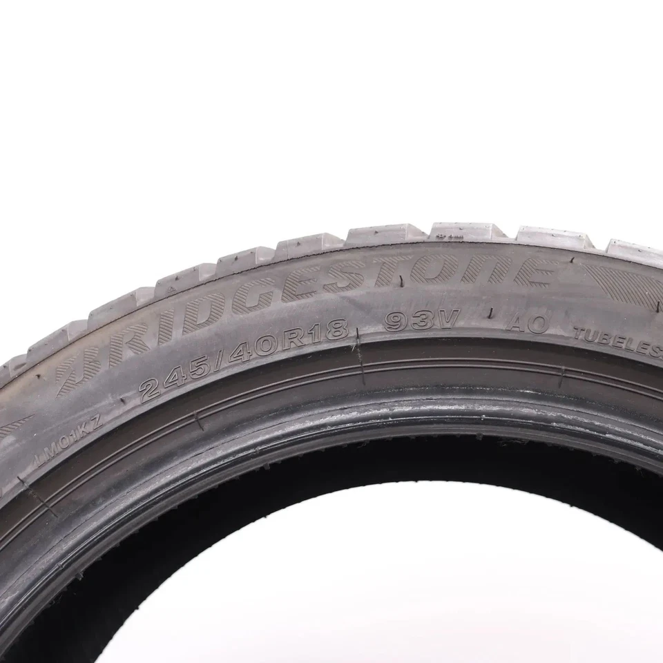 2x Winterreifen Bridgestone Blizzak LM001 245/40R18 93V AO DOT23 7mm 2454018 - Bild 3 von 4