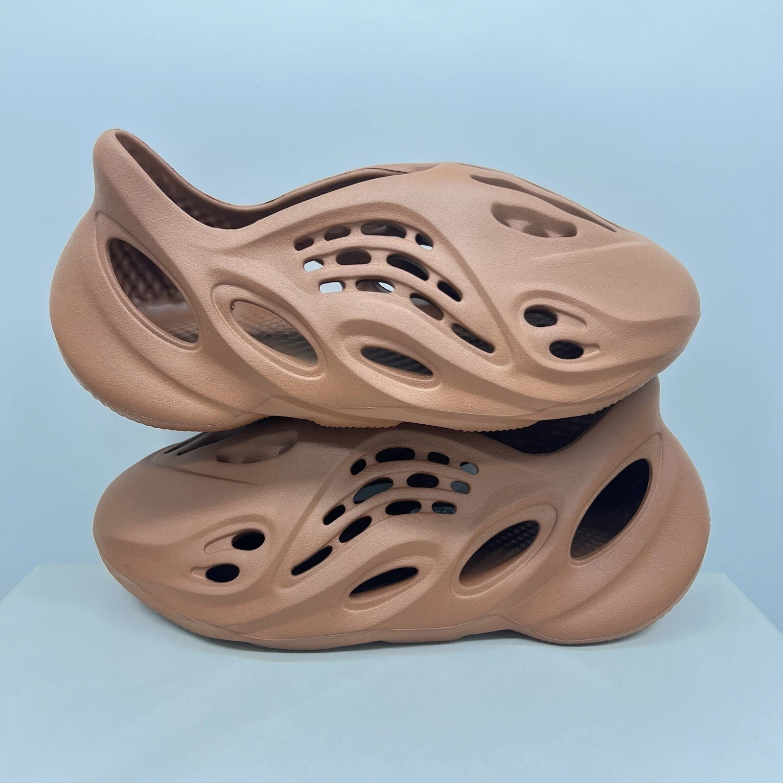 Nuovo Taglia 10 da uomo Adidas Yeezy Foam Runner RNR ROSSO ARGILLA