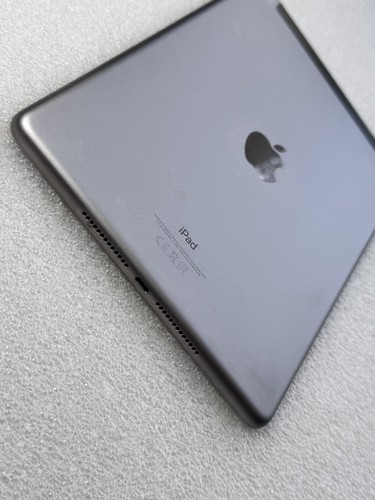 Apple iPad 6th Gen. 32GB, Wi-Fi+4g , 9.7in - Space Grey - VERY GOOD - ref: 455 - Picture 9 of 9