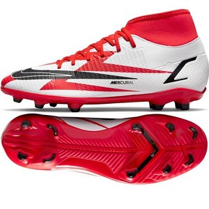 scarpe da calcetto su erba sintetica