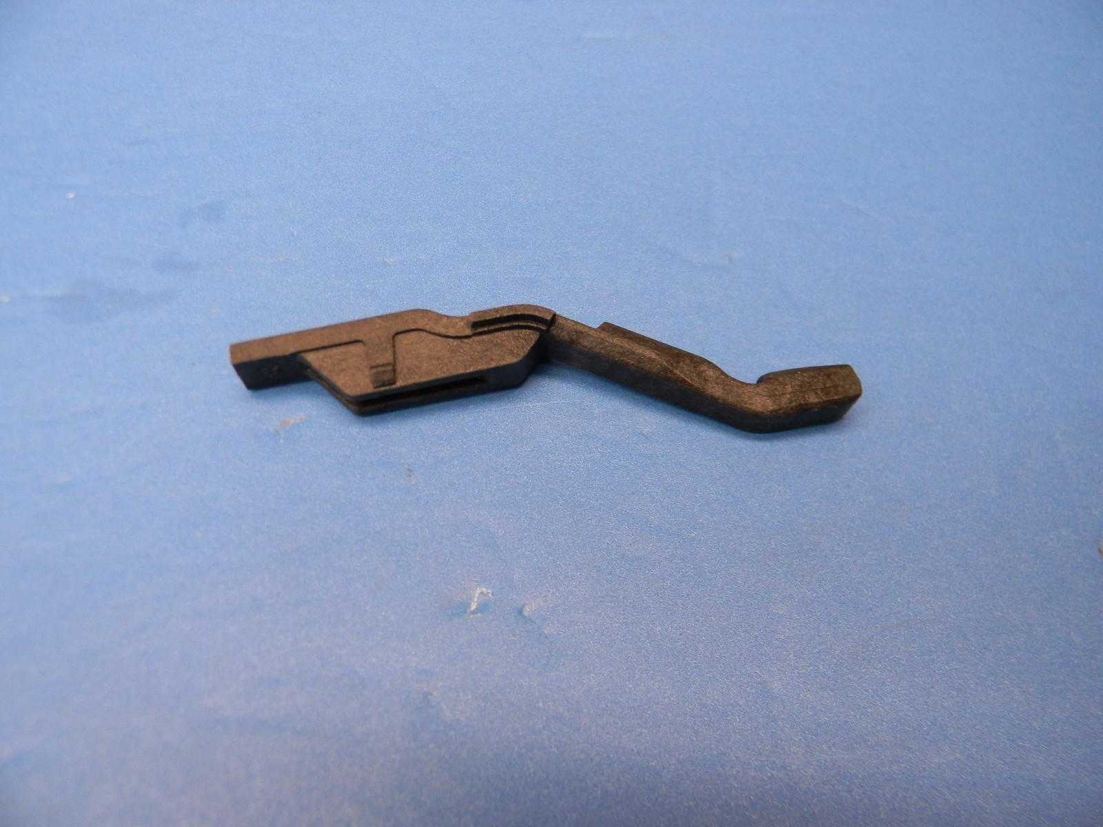 STIHL CHAINSAW MS201T PISTON STOP LOCKING STRIP 1145 893 5900 NEW OEM