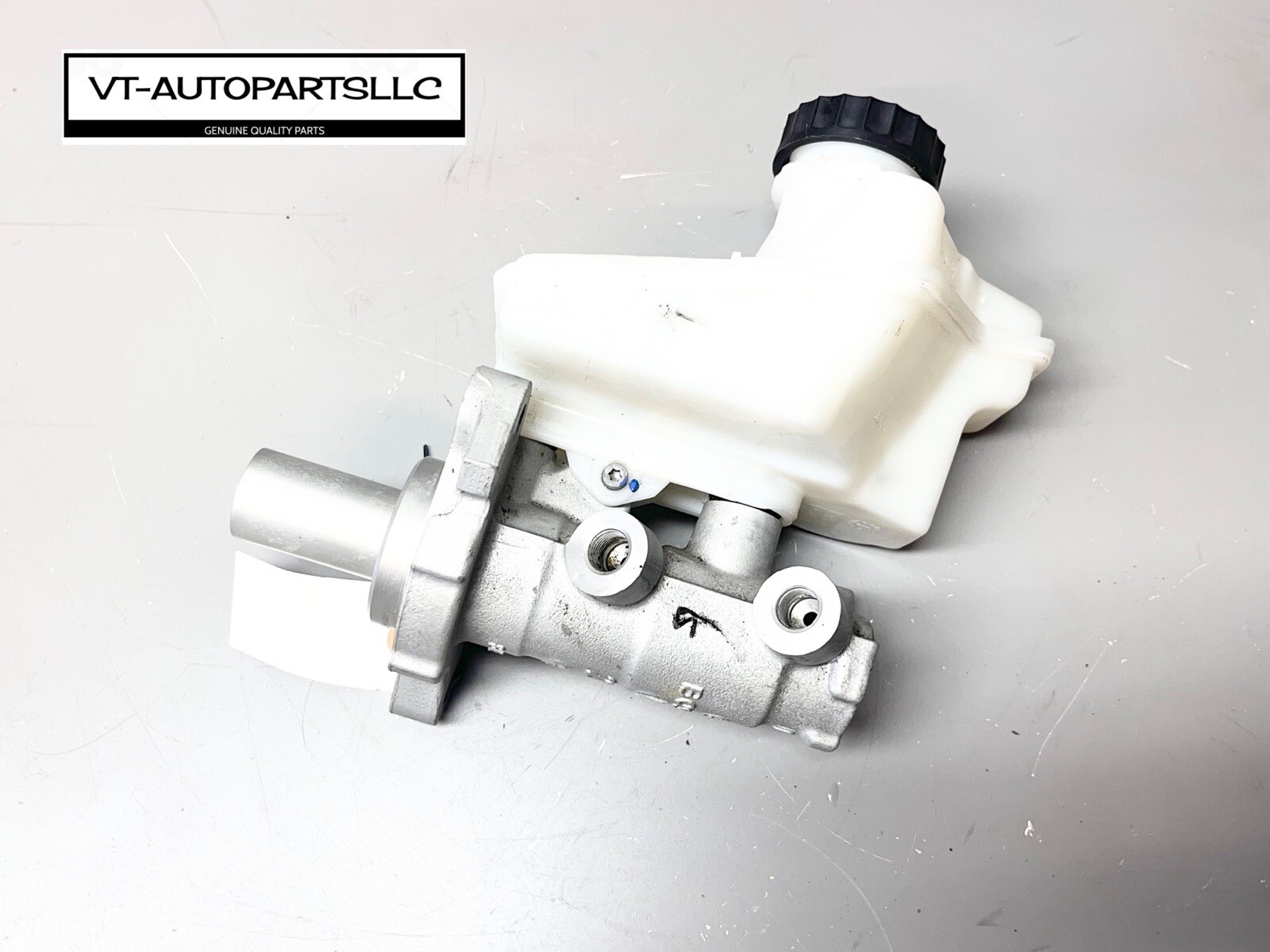 ⭐️2014-2021 MASERATI QUATTROPORTE BRAKE BOOSTER MASTER CYLINDER RESERVOIR OEM